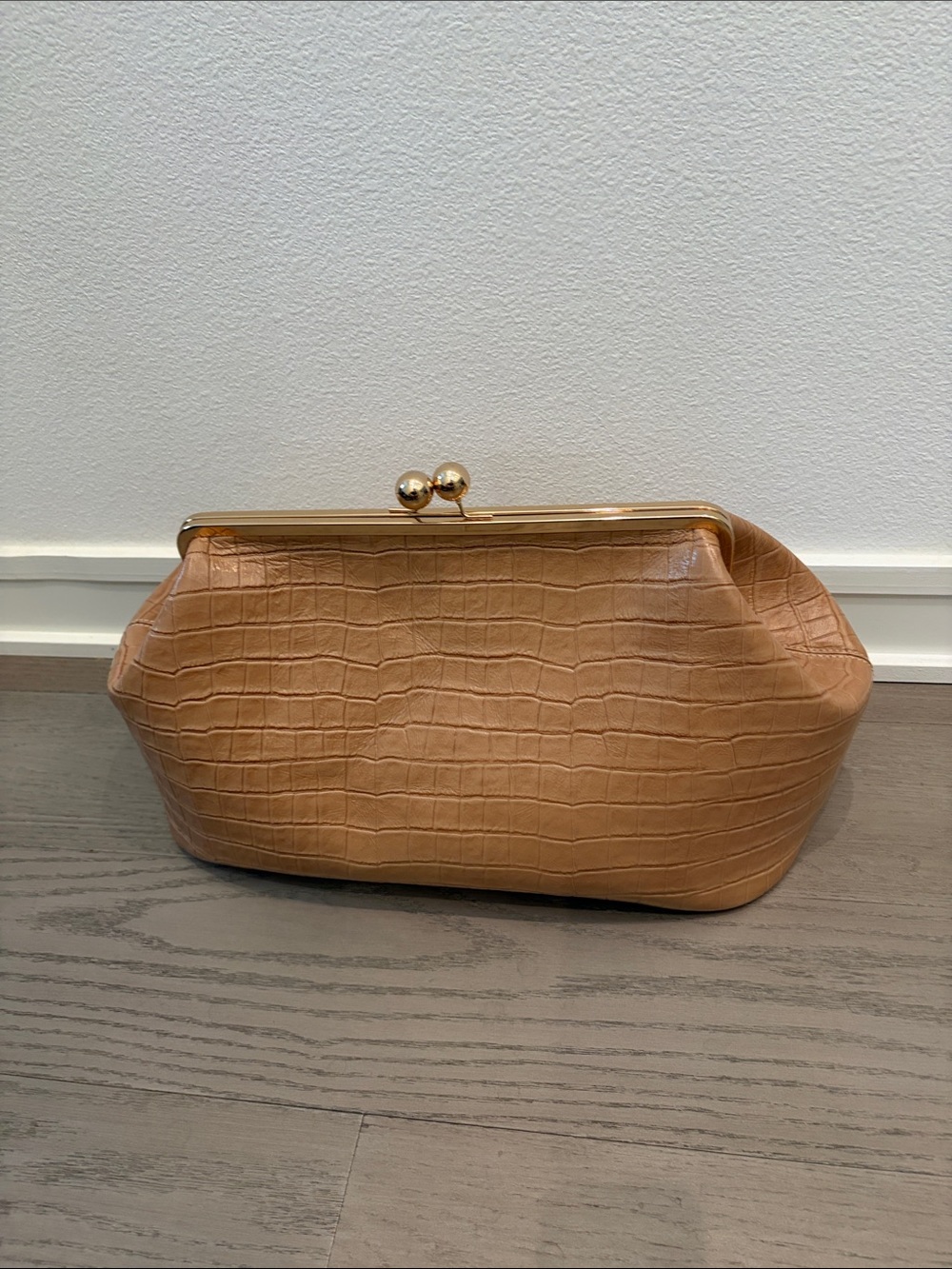 Jesalin XL Croc-Embossed Tan Frame Clutch with Kisslock Gold Hardware